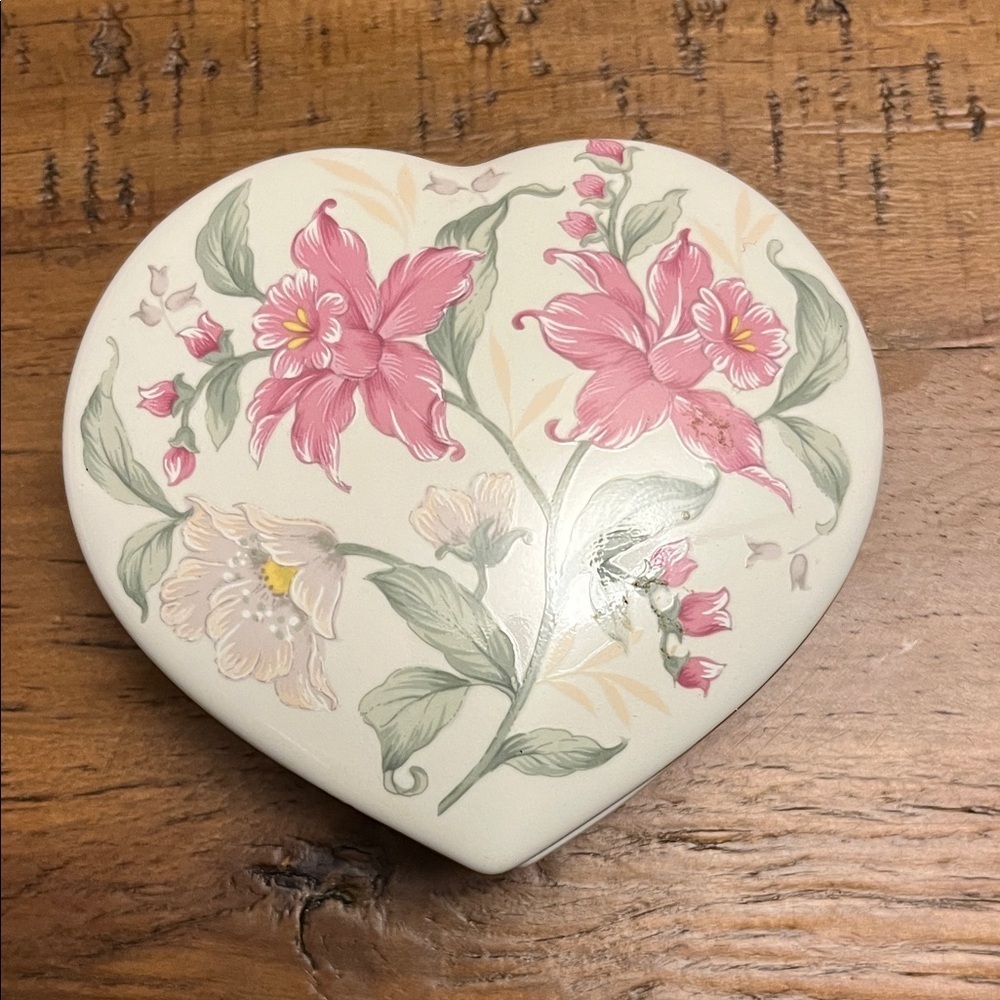 Vintage Prima Otagiri Heart Shaped Trinket Box Pink Floral Gold Trim